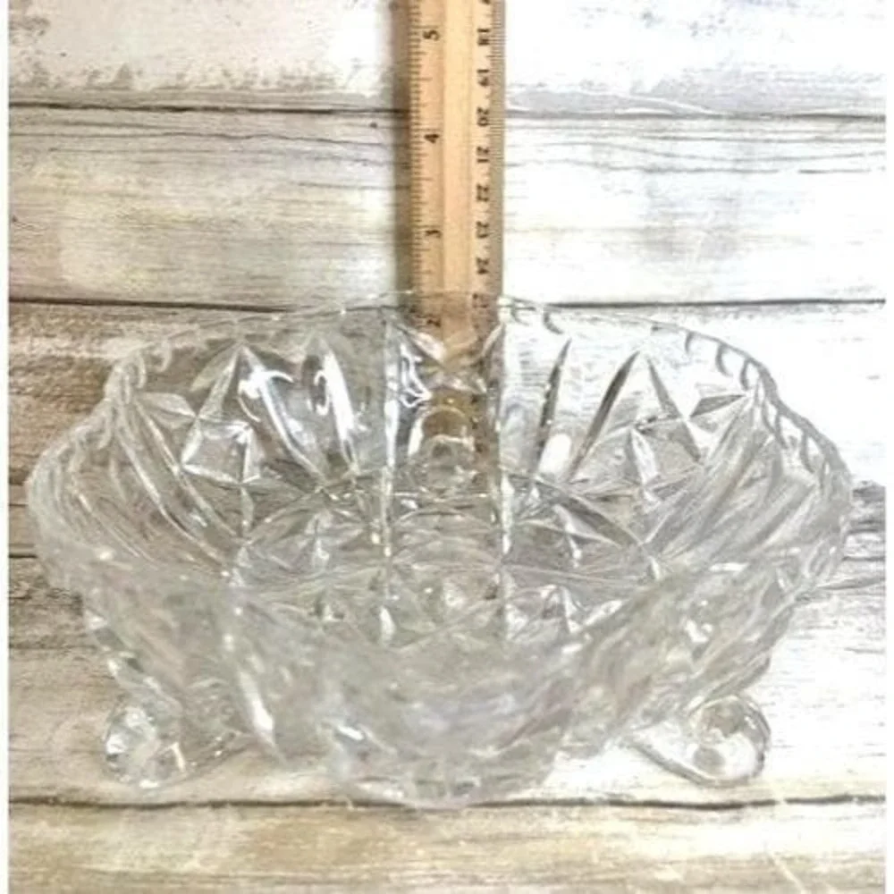 Vintage Crystal Lidded Candy Dish With Footed‎ Base